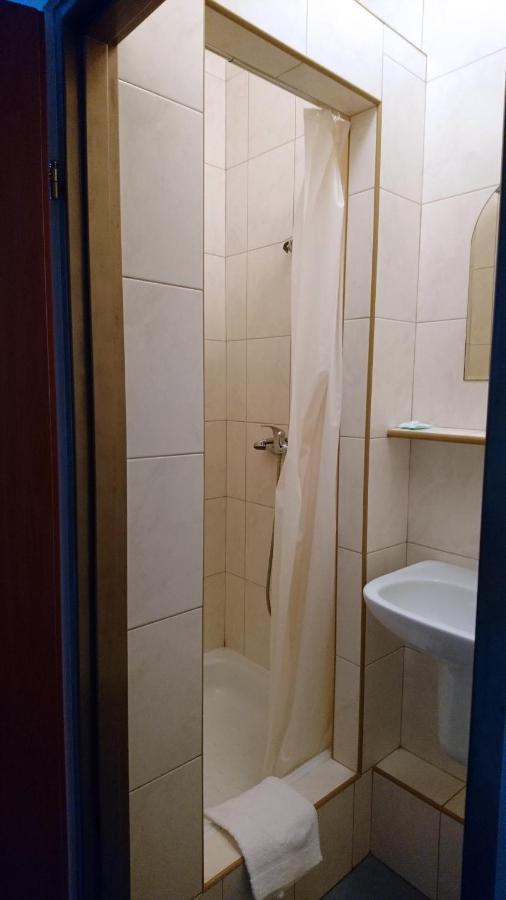 Dom Weselny Wenus Pokoje Hotelowe Przedborz Kültér fotó